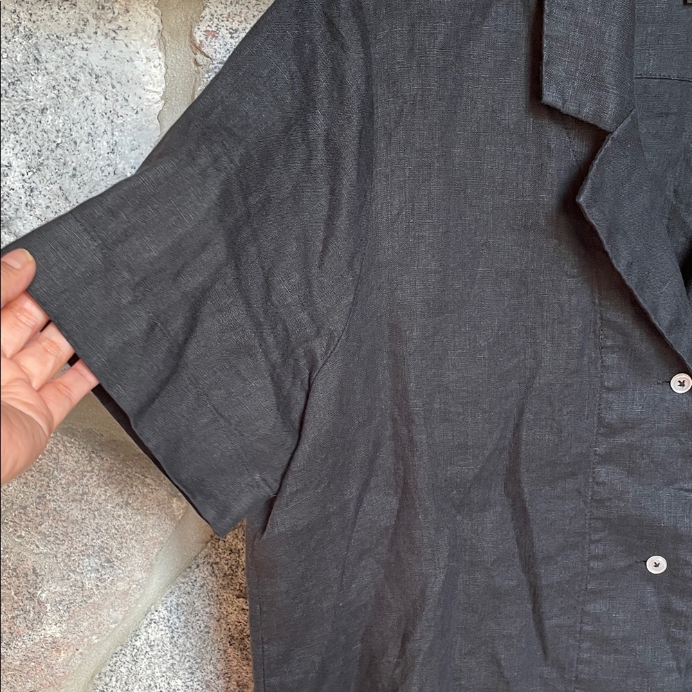 Quince Black Short-Sleeve Button-Down Linen Shirt - Picture 3 of 9